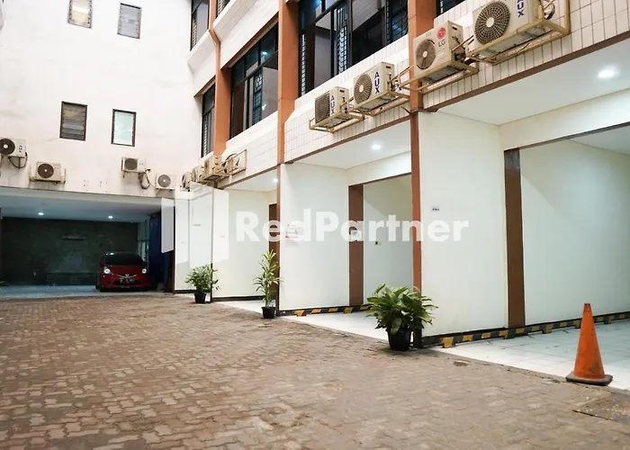 Senyaman Hotel RedPartner Jakarta