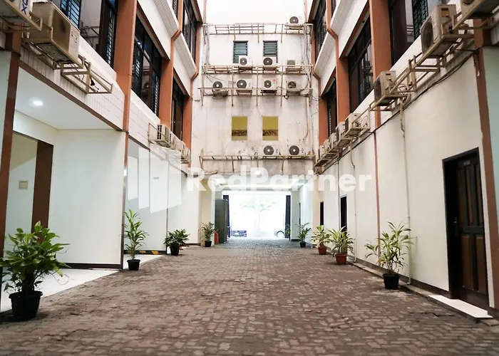 Senyaman Hotel RedPartner Jakarta